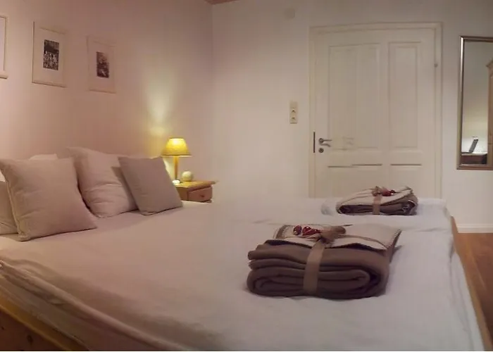 Center * ザールフェルデン・アム・シュタイナーネン・メアー